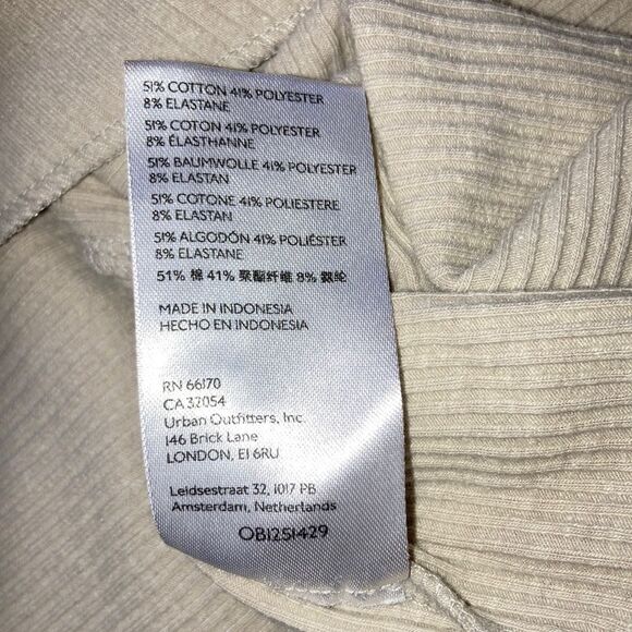 URBAN OUTFITTERS Crop Top Square Neck Cap Sleeves Ribbed Cream Womens Large - Picture 7 of 10